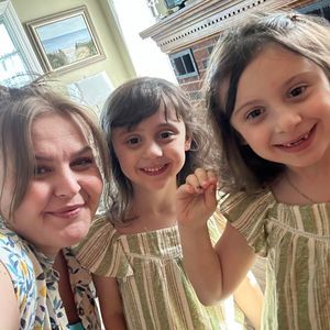 Meet your Posher, Danielle